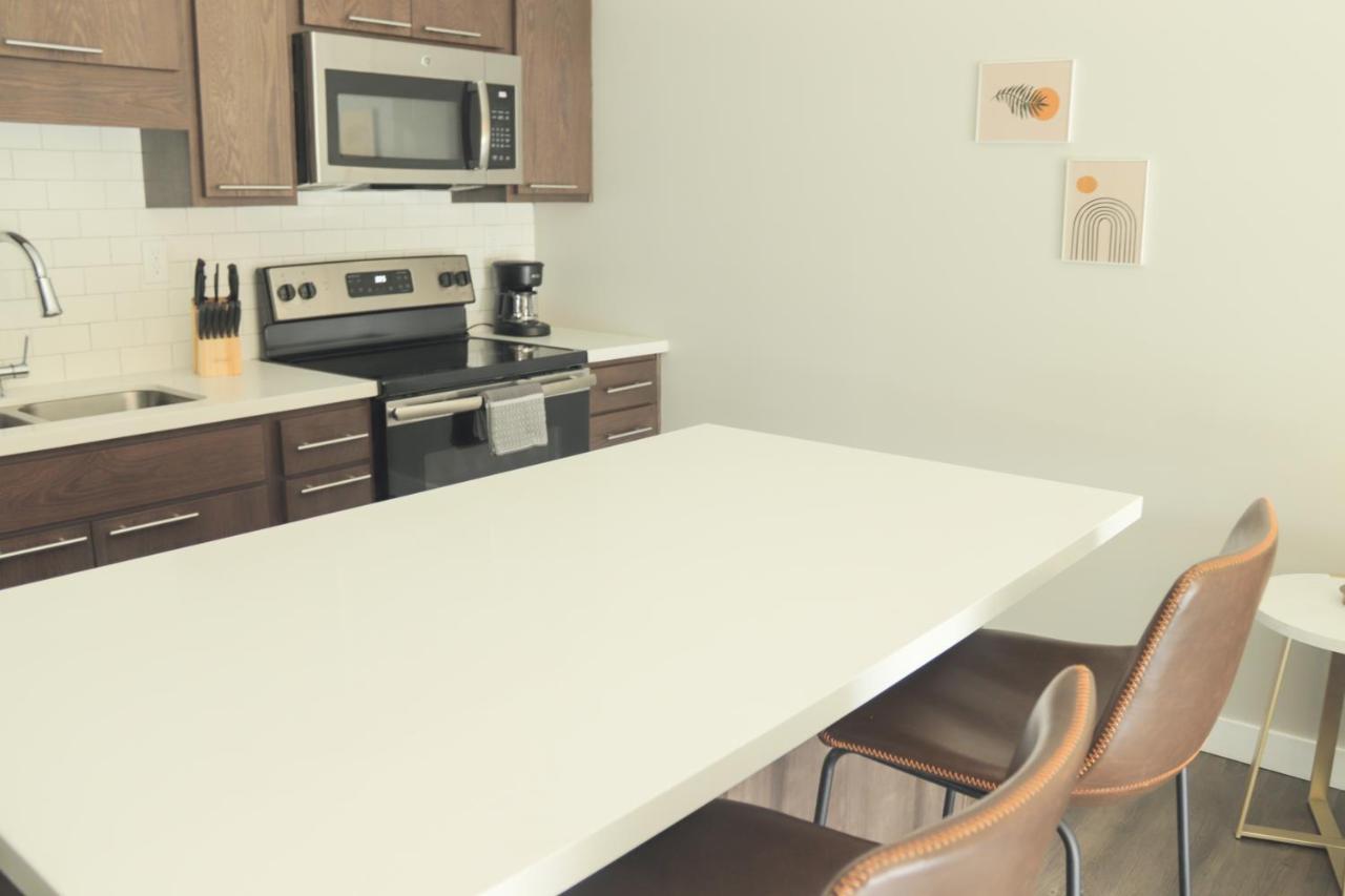 Sleepover Premier Downtown Des Moines Apartments ภายนอก รูปภาพ