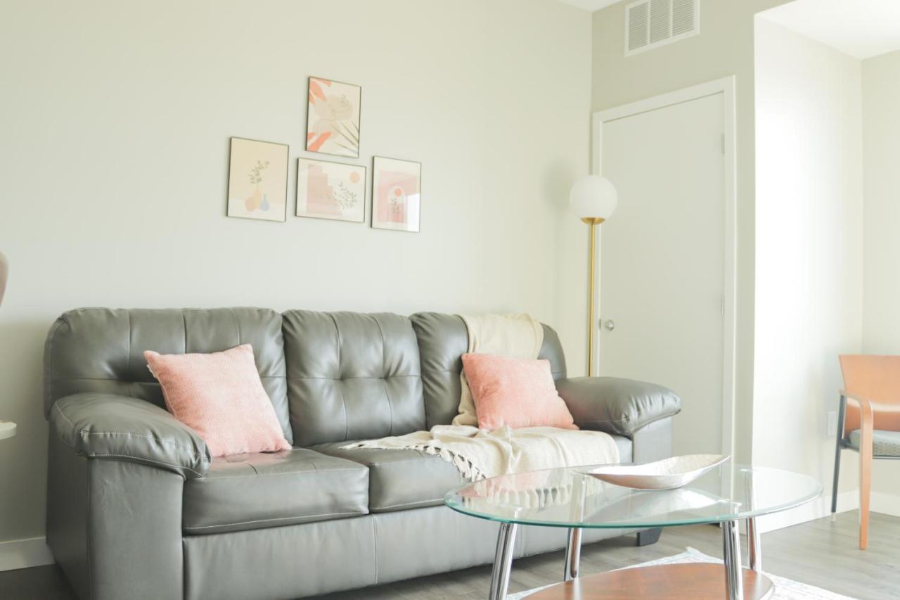 Sleepover Premier Downtown Des Moines Apartments ภายนอก รูปภาพ