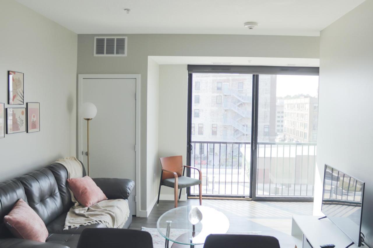 Sleepover Premier Downtown Des Moines Apartments ภายนอก รูปภาพ