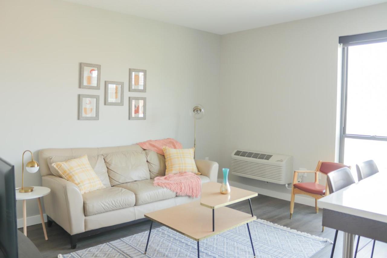 Sleepover Premier Downtown Des Moines Apartments ภายนอก รูปภาพ