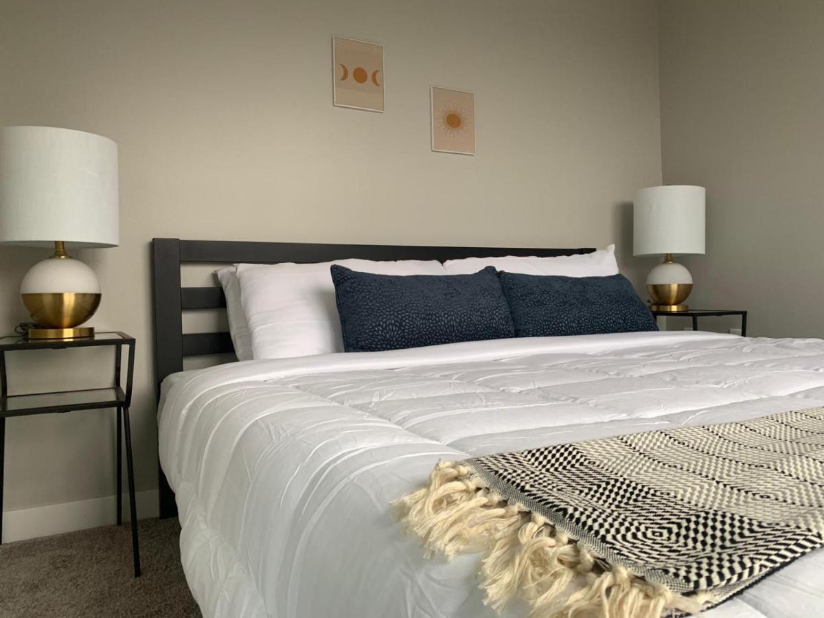 Sleepover Premier Downtown Des Moines Apartments ภายนอก รูปภาพ