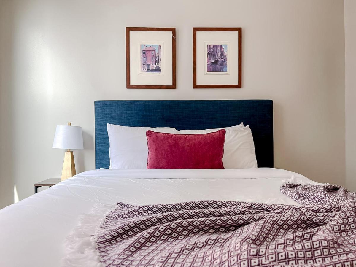 Sleepover Premier Downtown Des Moines Apartments ภายนอก รูปภาพ