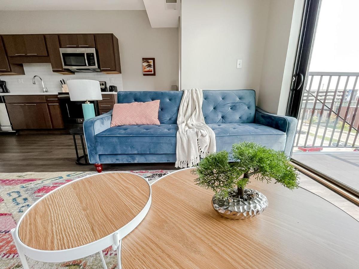 Sleepover Premier Downtown Des Moines Apartments ภายนอก รูปภาพ